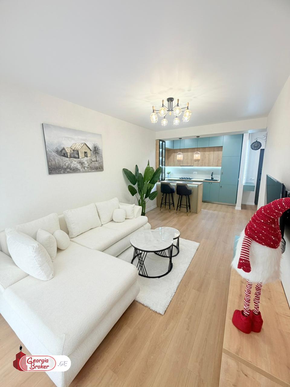 nearly repaired 2-room apartment for sale